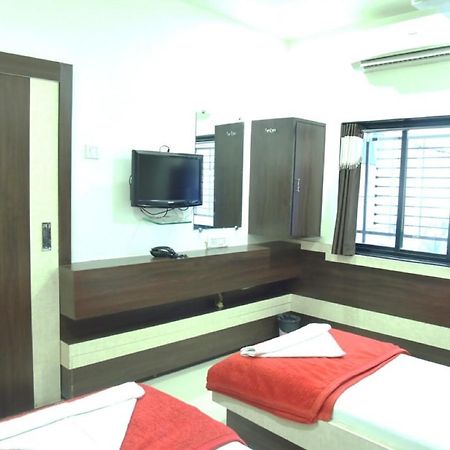 Hotel Excel Executive Amravati Eksteriør billede